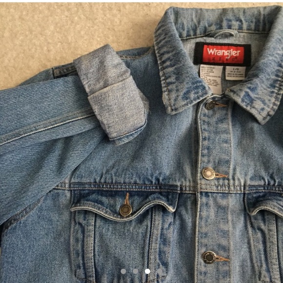 🌼 Oversized Wrangler Denim Jacket - Picture 3 of 4
